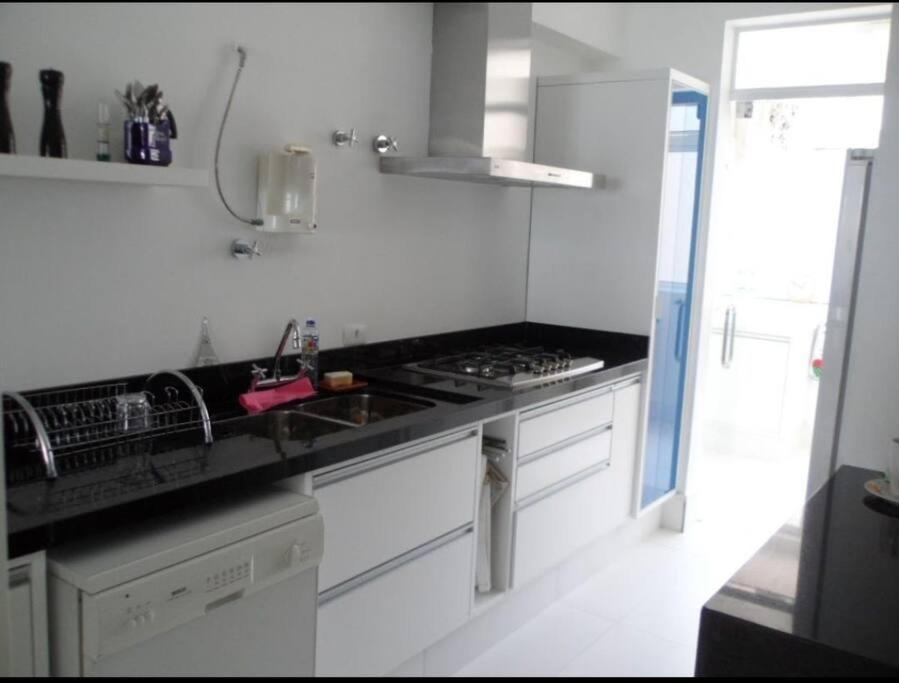 Apto De 3 Dorm De Frente Ao Mar กัวรูจา ภายนอก รูปภาพ